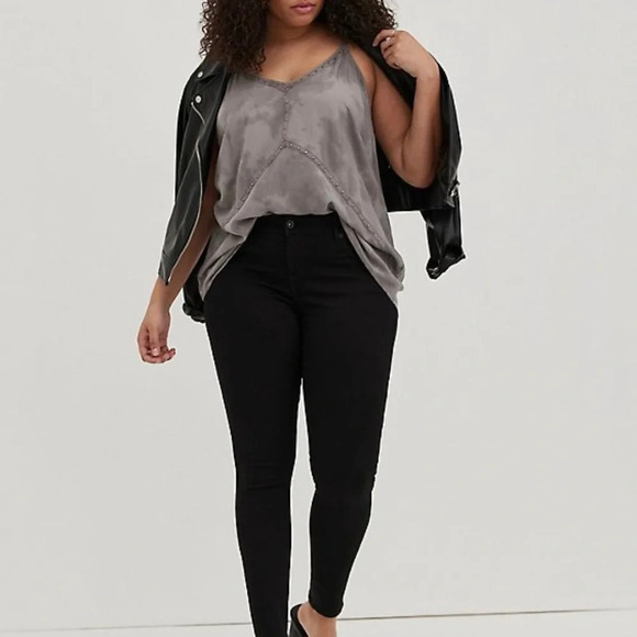 Torrid Grey Challis Swing Cami Top NWT - Picture 3 of 7